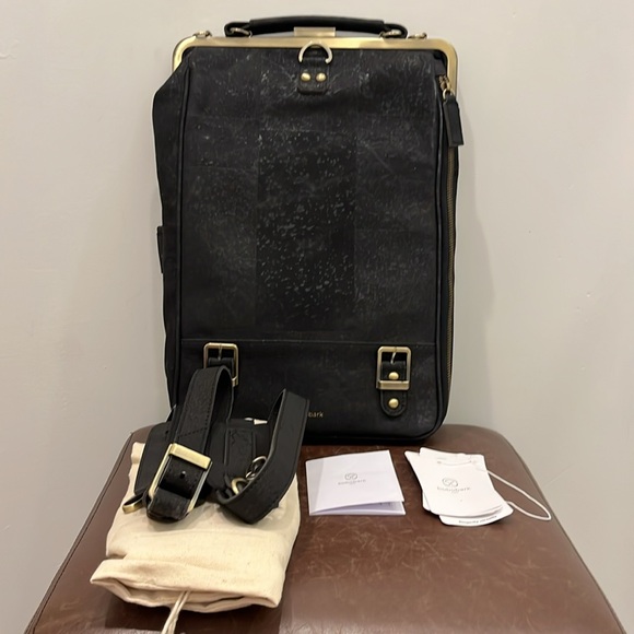 Laflore Paris Bobobark Convertible 3-in-1 Backpack - Picture 3 of 8